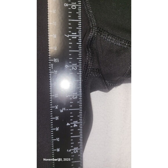 Old Navy Active Slim Boot Cut extra high rise leggings Black NWOT - Picture 4 of 6